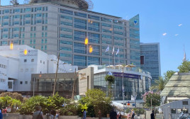 איכילוב. חניה חינם וגישה לחיי הלילה של תל אביב (צילום: אבשלום ששוני)