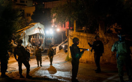 הריסת בתי המחבלים שביצעו את הפיגוע באלעד (צילום: דובר צה"ל)