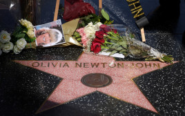 כוכב על שמה של אוליביה ניוטון ג'ון בשדרת הכוכבים בלוס אנג'לס (צילום: REUTERS/Mario Anzuoni)