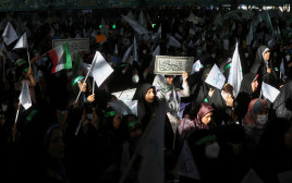 מחאה באיראן (צילום: רויטרס)