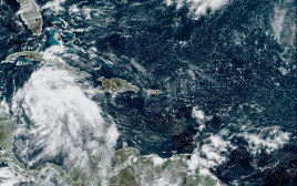 הוריקן "איאן" (צילום: (NOAA)/Handout via REUTERS)