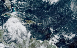הסופה איאן כפי שנצפתה סמוך לקובה (צילום: רויטרס)