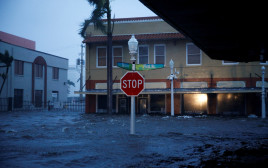הוריקן "איאן"  (צילום: REUTERS/Marco Bello)