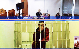 שחקנית הכדורסל האמריקאית, בריטני גריינר, במהלך ערעור על מאסרה ברוסיה (צילום: GettyImages, KIRILL KUDRYAVTSEV/AFP)