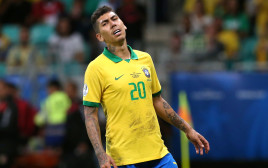 שחקן נבחרת ברזיל, רוברטו פירמינו (צילום: רויטרס)