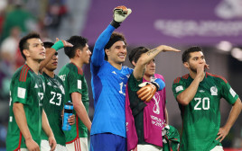 גיירמו אוצ'ואה, שוער נבחרת מקסיקו (צילום: רויטרס)