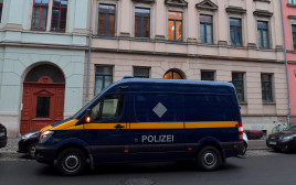 ניידת משטרה בגרמניה (ארכיון) (צילום: רויטרס)