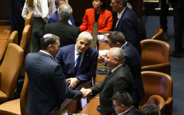 יאיר לפיד, גדי אייזנקוט, מתן כהנא (צילום: נועם מושקוביץ, דוברות הכנסת)