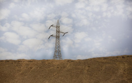 עמוד חשמל (צילום: ליאור מזרחי, פלאש 90)