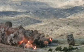 הפיצוץ המבוקר של עשרות מוקשים ברמת הגולן (צילום: אגף דוברות והסברה במשרד הביטחון)