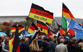 הפגנות של תומכי הימין הקיצוני בברלין (צילום: REUTERS/Christian Mang)