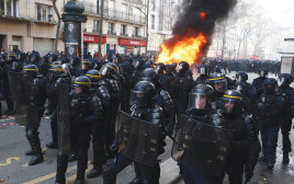 המחאה בצרפת (צילום: רויטרס)