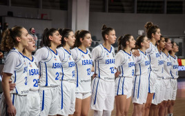 שחקניות נבחרת ישראל בכדורסל נשים (צילום: אתר רשמי, האתר הרשמי של פיב"א)