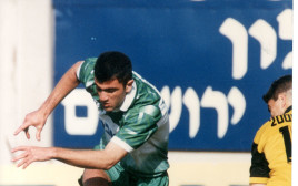 אין מה להשוות עם הקבוצה של 1993/94. הולצמן במדי מכבי חיפה (צילום: מעריב, עדי אבישי)