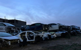 כלי הרכב שנמצאו אצל הכנופייה מדרום הארץ (צילום: דוברות המשטרה)