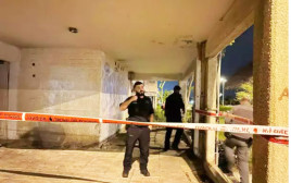 זירת הרצח בקרית אתא (צילום: דוברות המשטרה)