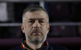 אדי יורדנסקו מאמן נבחרת רומניה (צילום: רויטרס)