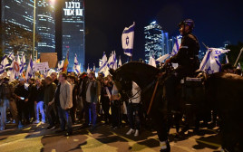 הפגנה נגד הרפורמה בתל אביב (צילום: אבשלום ששוני)