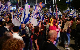 הפגנה בתל אביב לאחר הצהרת נתניהו  (צילום: אבשלום ששוני)