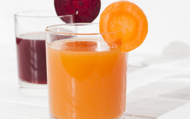מיץ תפוזים וסלק (צילום: ingimages.com)