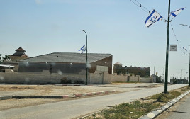 דגלי ישראל נתלו ביישובים בדואים בנגב לקראת יום העצמאות (צילום: פרטי)