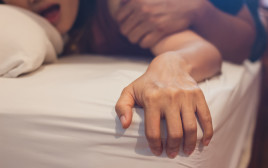 מה התנוחות והאקטים שהכי מפחידים אותנו בסקס? (צילום: אינגאימג')