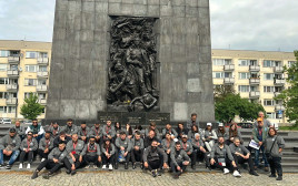 האנדרטה לזכר לוחמי גטו ורשה (צילום: לילך סיגן)
