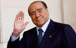 ראש ממשלת איטליה לשעבר, סילביו ברלוסקוני. 6 באפריל 2023 (צילום: רויטרס, Guglielmo Mangiapane/Reuters)