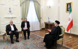 פגישת איסמעיל הנייה והמנהיג העליון של איראן עלי חמינאי (צילום: רויטרס)