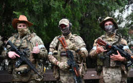 חיילי כוח ואגנר ברוסטוב  (צילום: REUTERS/Stringer)