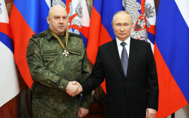 הגנרל סרגיי סורוביקין (צילום: Sputnik/Mikhail Klimentyev/Kremlin via REUTERS)