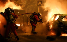 המהומות בפריז (צילום: REUTERS/Stephanie Lecocq)