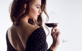 יין אדום, בריא או לא? (צילום: אינג'אימג')