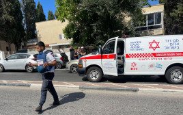 זירת הירי בחיפה בו נפגע יבגני סטפנוב (צילום: תיעוד מבצעי מד"א)