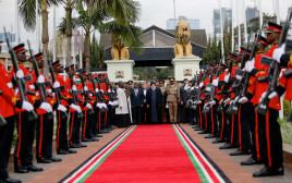 נשיא איראן ראיסי בביקור מדיני בקניה (צילום: REUTERS/Thomas Mukoya)