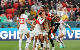 שחקניות נבחרת מרוקו חוגגות ניצחון ראשון אי פעם במונדיאל הנשים (צילום: GettyImages, Sarah Reed)