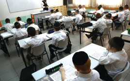 כיתה בתלמוד תורה בביתר עלית (צילום: נתי שוחט, פלאש 90)