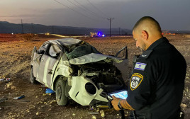 זירת התאונה בכביש 90 (צילום: דוברות המשטרה)