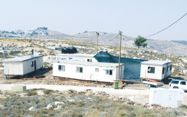 מאחז בלתי חוקי ביהודה ושומרון, מאחז בשטחים (צילום: גרשון אלינסון, פלאש 90)
