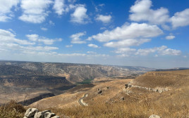 המשולש - נקודת התצפית החדשה בגולן (צילום: נעמה מנספלד, צבא ההגנה לטבע ורשות הטבע והגנים)
