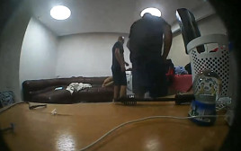 שני תושבי אשדוד החשודים בפריצה לדירה (צילום: דוברות המשטרה)