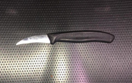 הסכין שנתפסה אצל המחבלת (צילום: דוברות המשטרה)
