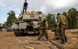 חיילי צה"ל (צילום: REUTERS/Amir Cohen)