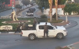 מחבלי חמאס בשדרות (צילום: מצלמות אבטחה, שימוש לפי סעיף 27א')