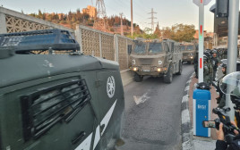 כוחות הביטחון נכנסים למחנה הפליטים שועפאט (צילום: דוברות המשטרה)