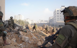 הפשיטה בשכונת רימאל (צילום: דובר צה"ל)