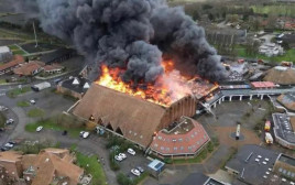 אולמה הביתי של גראבלין דנקירק עולה באש (צילום: אתר רשמי, מתוך הטוויטר של גראבלין דנקירק)