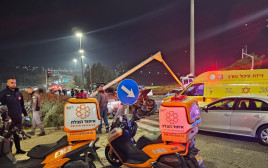 זירת התאונה הקשה בחיפה  (צילום: איחוד הצלה)