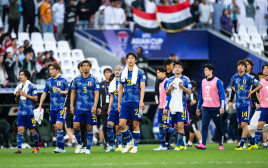 שחקני נבחרת יפן מאוכזבים (צילום: GettyImages, Markus Gilliar - GES Sportfoto)