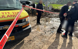 זירת התאונה בצפון (צילום: דוברות מד"א)